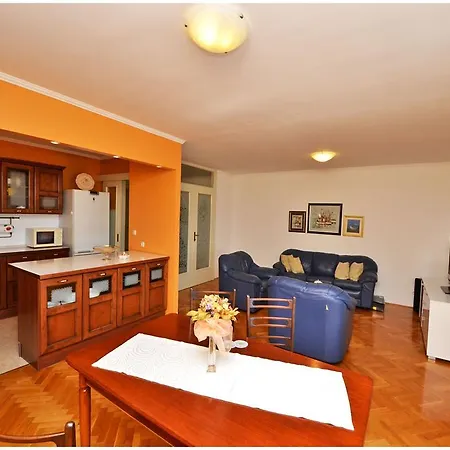 Appartement Laura Podstrana